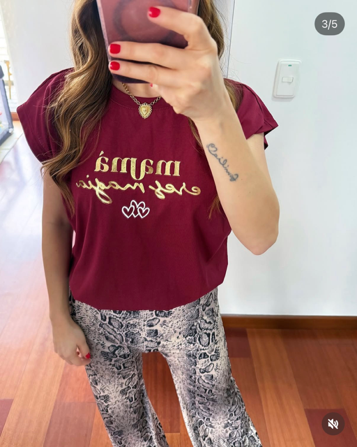 T-shirt Mamá Eres Magia Vinotinto