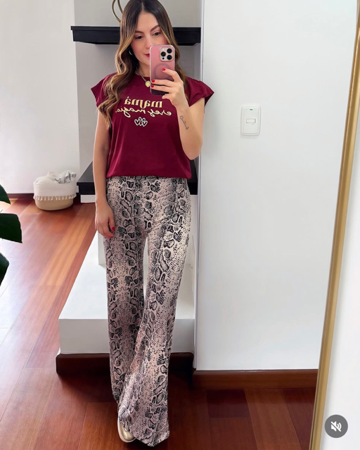 T-shirt Mamá Eres Magia Vinotinto
